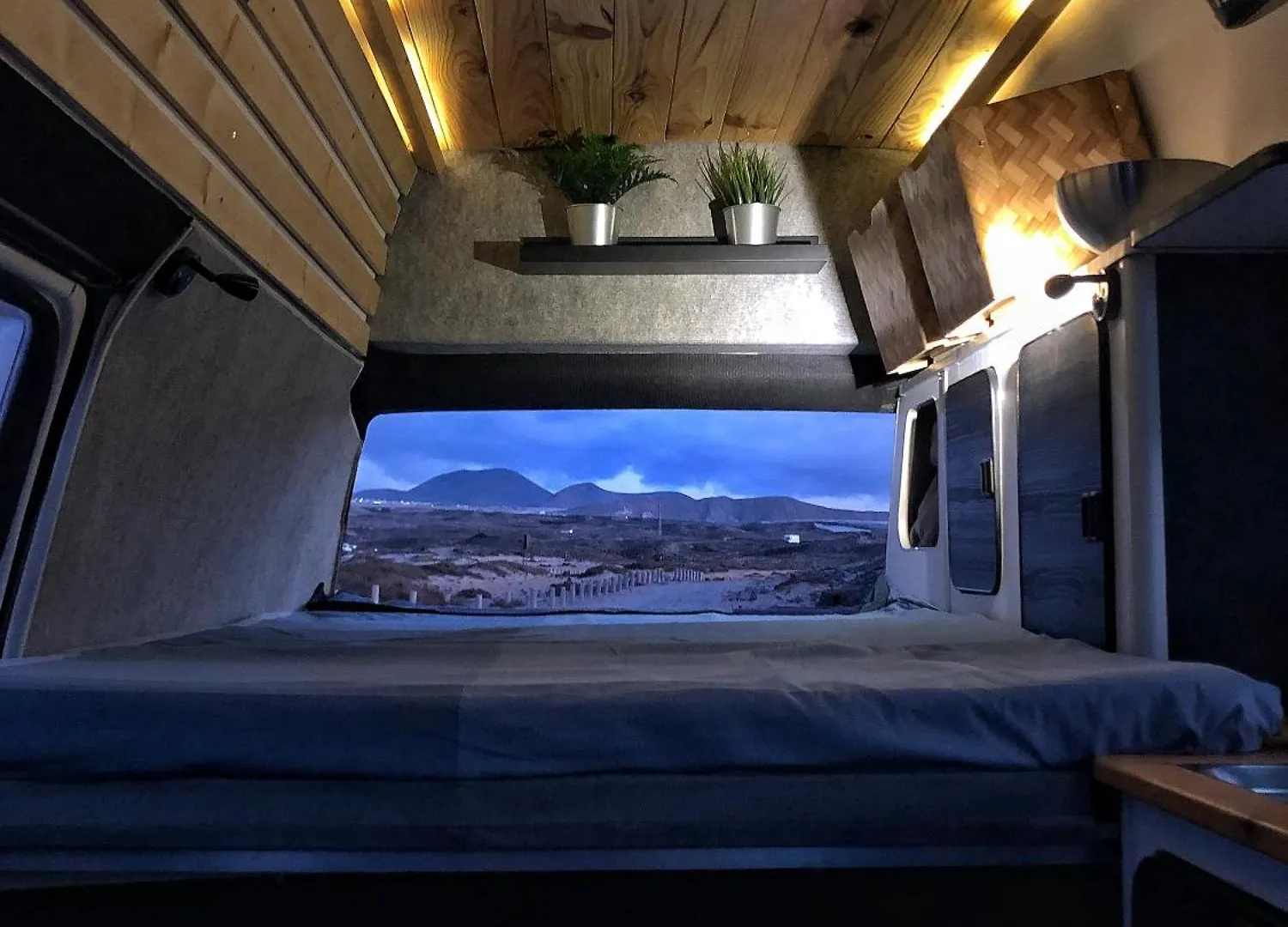 Furgoneta Camper Volkswagen White Villa Teguise  Teguise (Lanzarote)